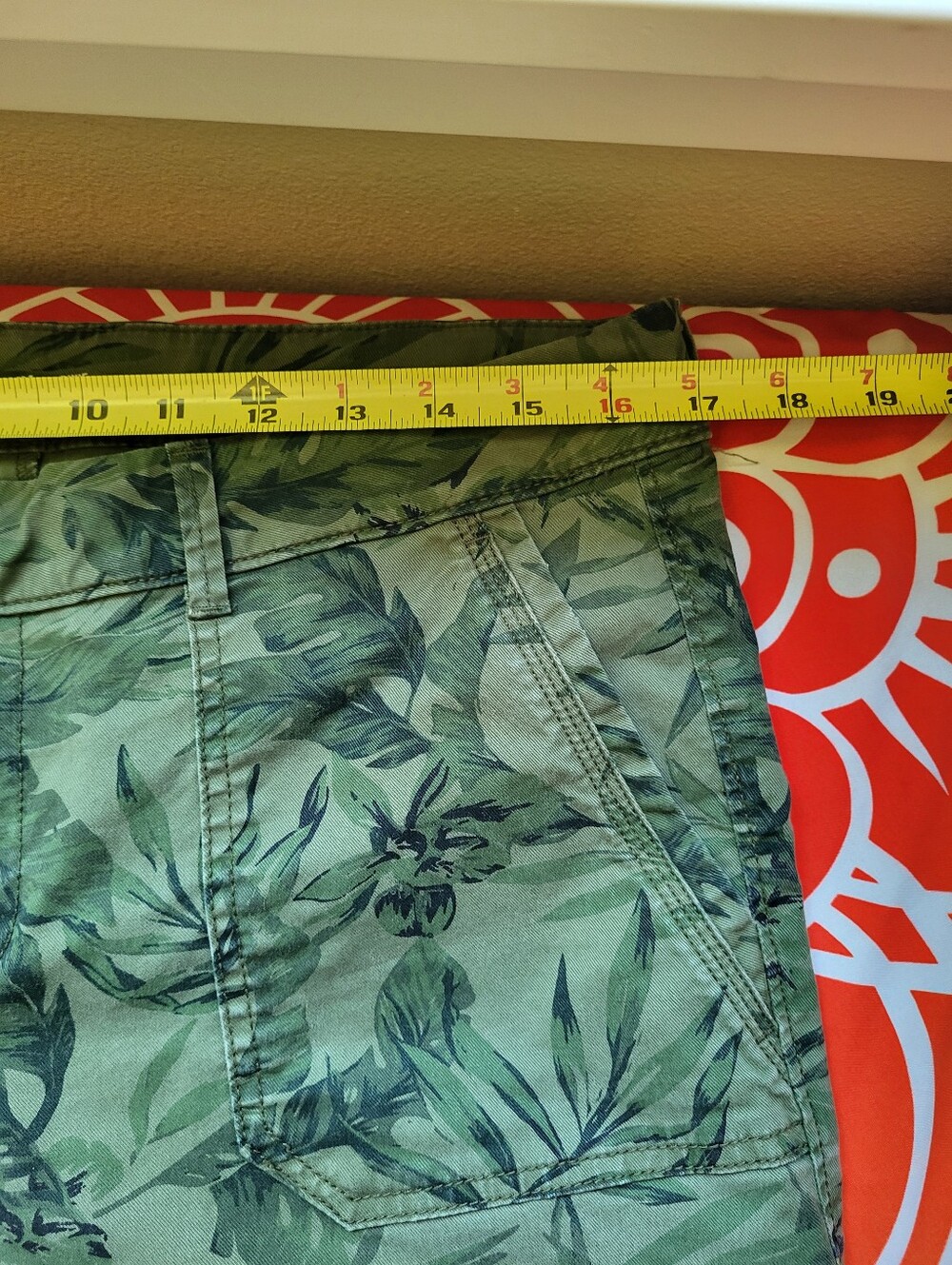 Tropical Leaf Pixie Pants - Picture 5 of 11